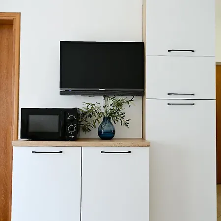 Mba 2 Apartment Omis